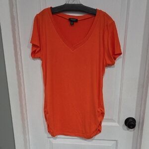 Rogue V-Neck Short Sleeve Tee in Bright Orange